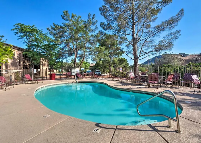 'the Painted Pony' Condo: Pool & Gym Access *
