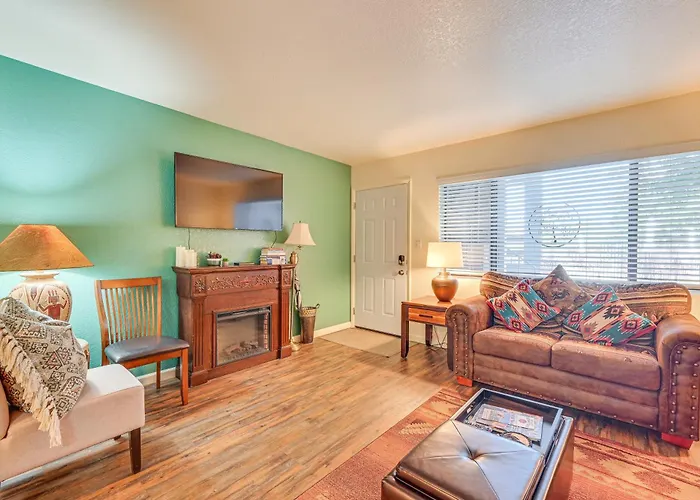 Ferienhaus 'the Painted Pony' Condo: Pool & Gym Access